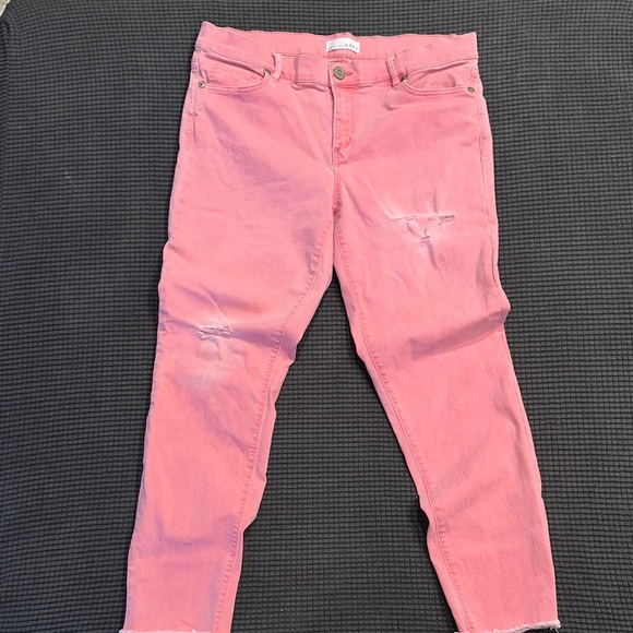 LIMITED TIME $4 ITEM!! LOFT Pink Cropped Jeans - Picture 1 of 6